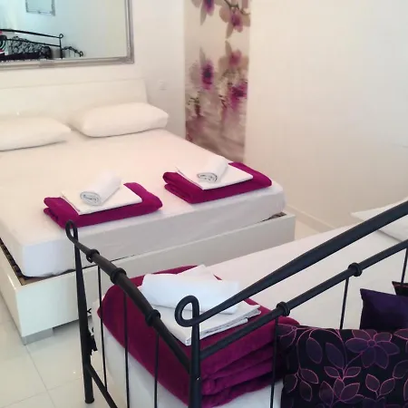 Konukevi Studio Apartman 3*